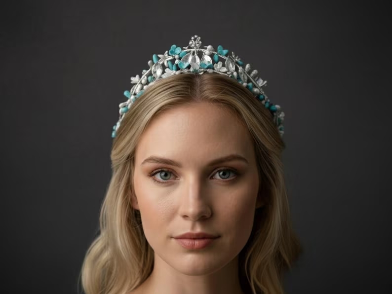 corona de porcelana fría para novia o niña de comunión en tonos plata, azul y verde corona de porcelana fría para novia o niña de comunión en tonos plata, azul y verde