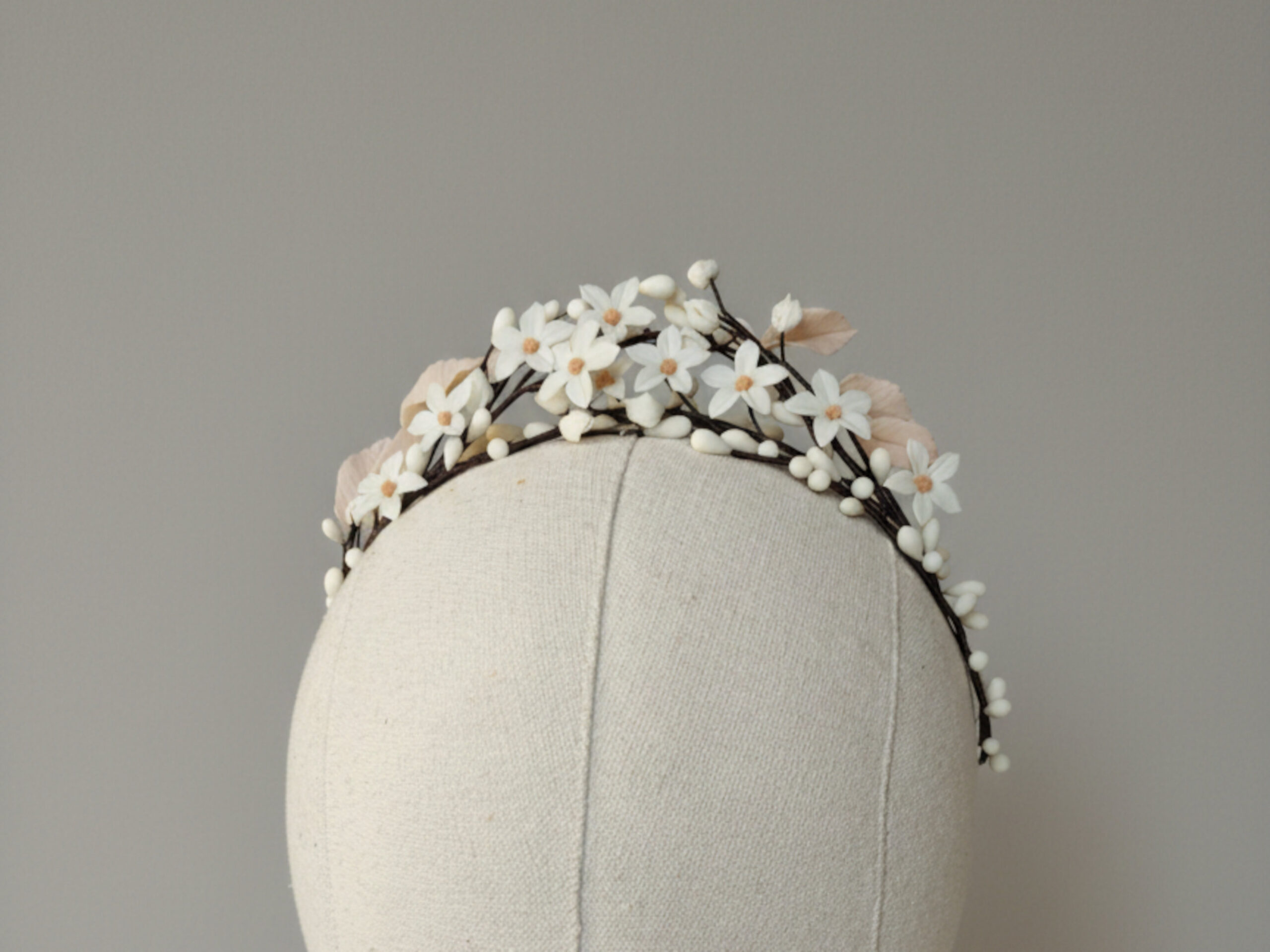 corona de novia con flores y pistilos hechos a mano con porcelana fría, corona de comunión, tiara de flores corona de novia con flores y pistilos hechos a mano con porcelana fría, corona de comunión, tiara de flores