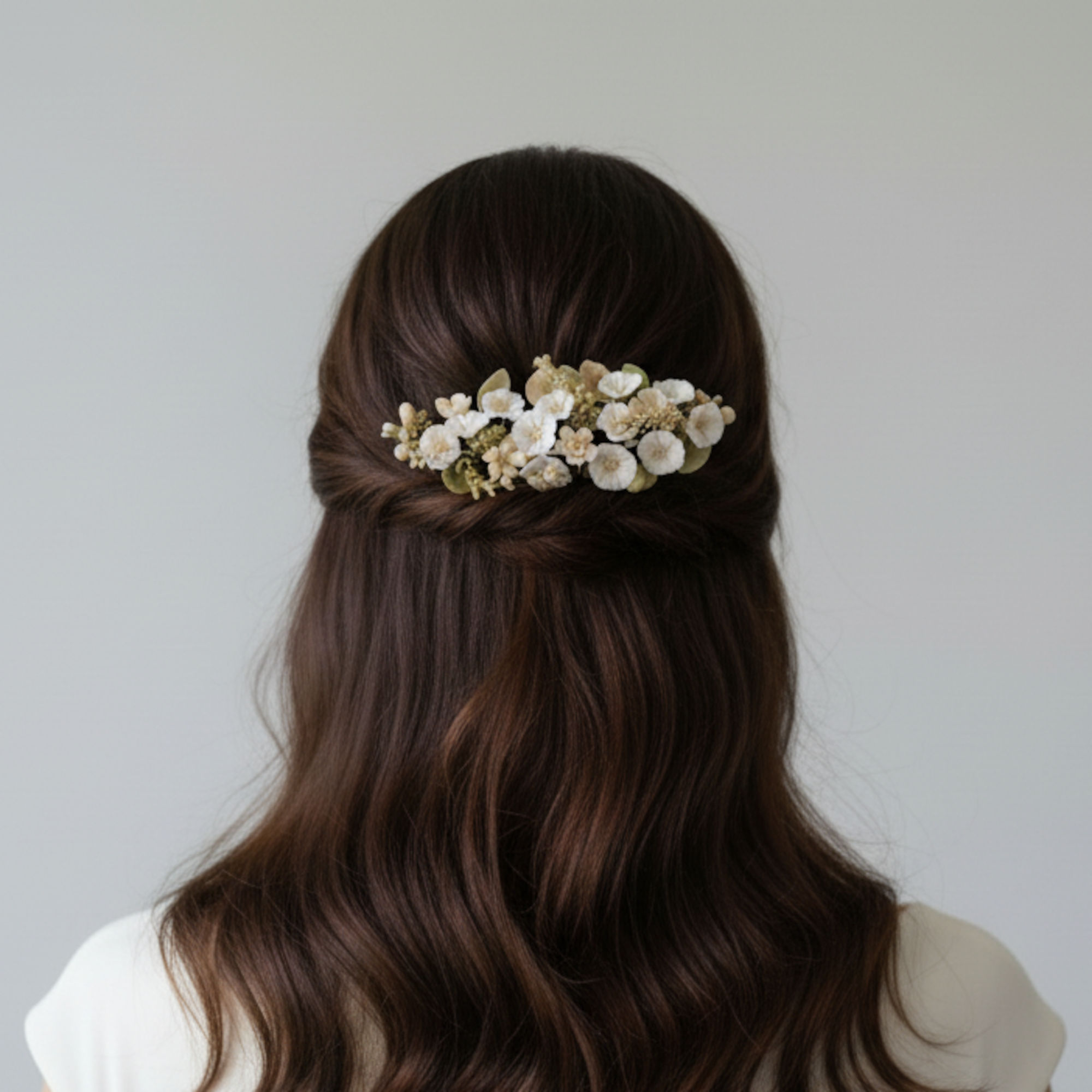 tocado de novia o comunión con motivos silvestres, inspirado en una dehesa, con flores, hojas, ramitas, cardos, bellotas, tocado campestre tocado de novia o comunión con motivos silvestres, inspirado en una dehesa, con flores, hojas, ramitas, cardos, bellotas, tocado campestre
